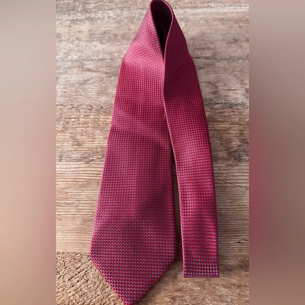CHARVET Mens Place Vendôme Red and Blue Geometric Silk Tie